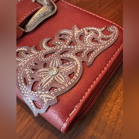 American Bling deep red western cowgirl bundle full zip wallet - Picture 4 of 9